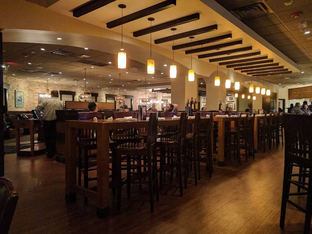 Carrabbas Italian Grill | restaurant | 475 Harmon Meadow Blvd, Secaucus, NJ 07094, USA | 2013308497 OR +1 201-330-8497