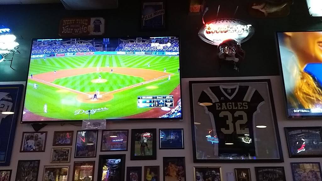 Cronies Sports Grill | restaurant | 5687 Kanan Rd, Agoura Hills, CA 91301, USA | 8188890889 OR +1 818-889-0889