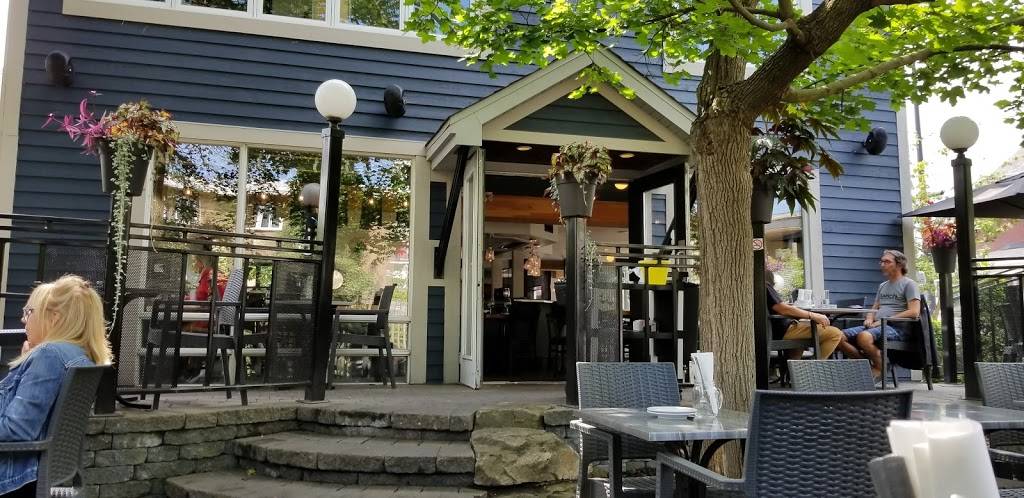 Restaurant Au Trait DUnion | restaurant | 919 Rue Laurier, Beloeil, QC J3G 4K8, Canada | 4504465740 OR +1 450-446-5740