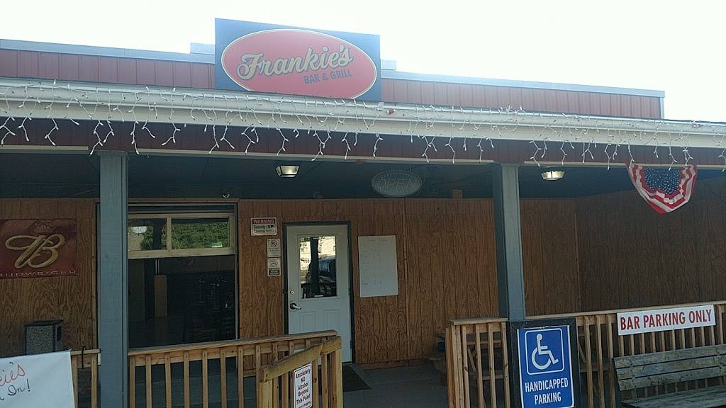 Frankie's Bar and Grille - Restaurant | 201 S Broadway St, Green ...