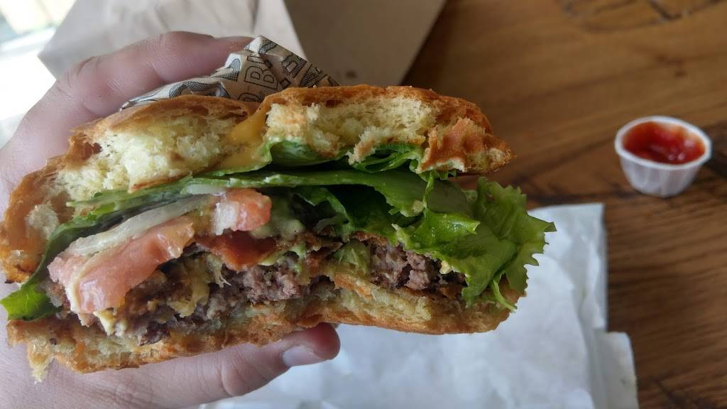 Teddys Bigger Burgers | meal takeaway | 7192 Kalanianaʻole Hwy E124, Honolulu, HI 96825, USA | 8083949100 OR +1 808-394-9100