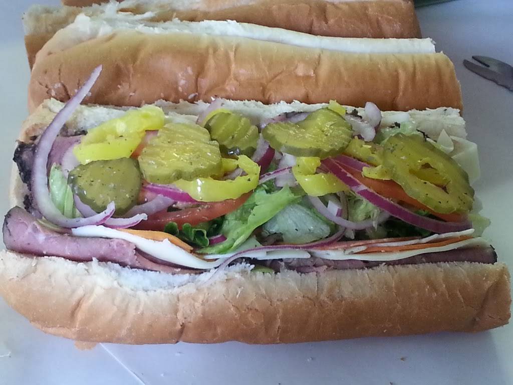 Bench Racers Convenience Store | restaurant | 538 Troy Hill Rd, Kittanning, PA 16201, USA | 7245432349 OR +1 724-543-2349