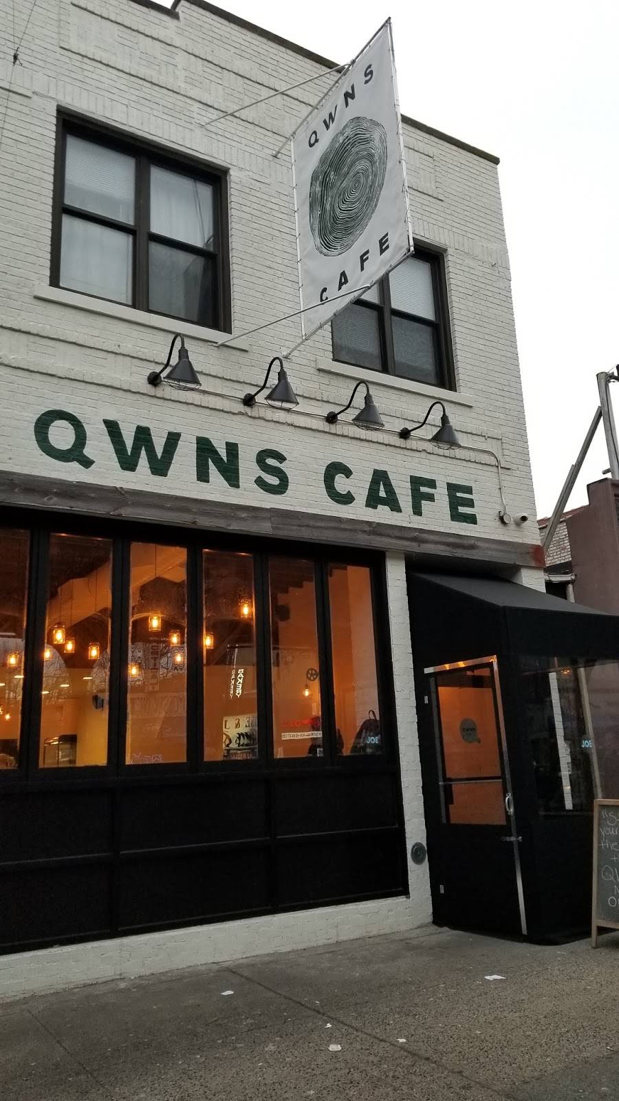 QWNS Cafe | restaurant | 22-35 31st St, Long Island City, NY 11105, USA | 7185719130 OR +1 718-571-9130