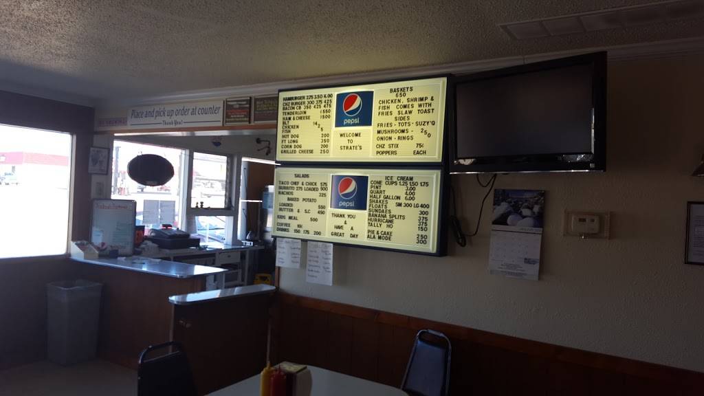 Strates Drive-Inn | restaurant | 405 W 2nd St, Holden, MO 64040, USA | 8167325565 OR +1 816-732-5565