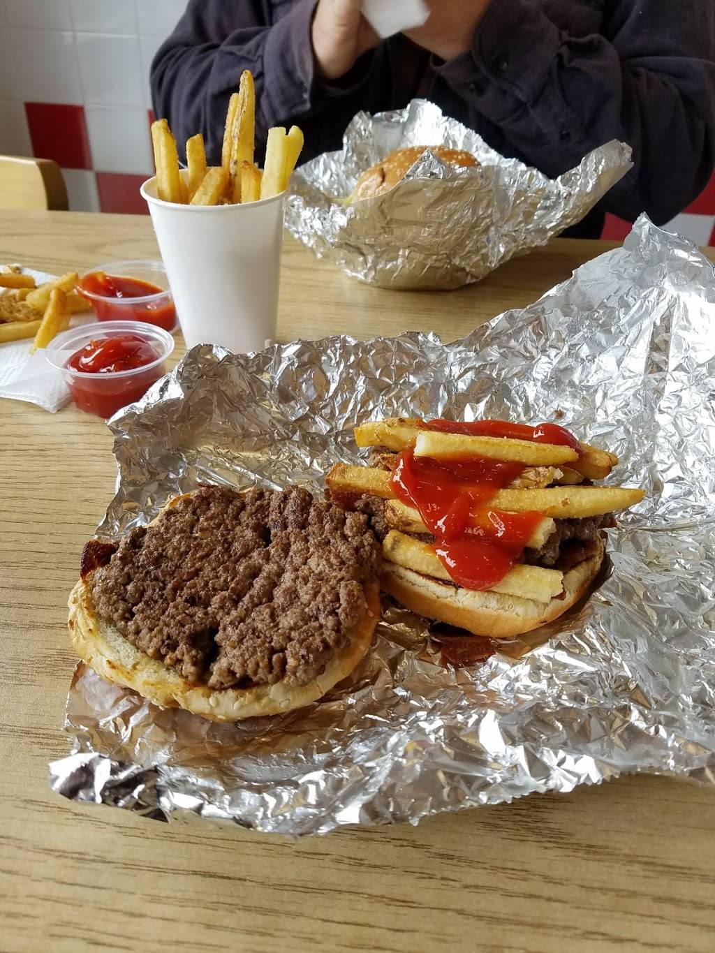 Five Guys | meal takeaway | 2519 Palomar Airport Rd, Carlsbad, CA 92011, USA | 7606033295 OR +1 760-603-3295