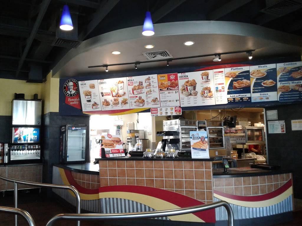 KFC | restaurant | 637 Boyd Rd, Azle, TX 76020, USA | 8174445035 OR +1 817-444-5035