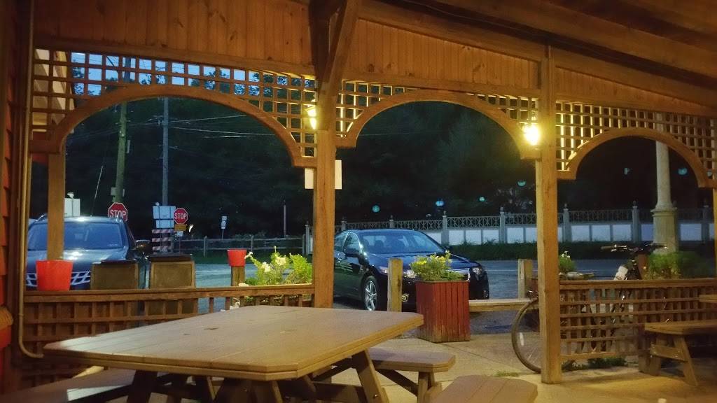 Dillys at Centre Bridge | restaurant | 7085 Upper York Rd, New Hope, PA 18938, USA | 2158625333 OR +1 215-862-5333