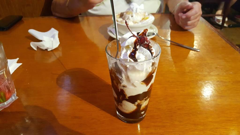 Foxboro Sports Tavern | restaurant | 4420 Thomasson Dr, Naples, FL 34112, USA | 2395302337 OR +1 239-530-2337