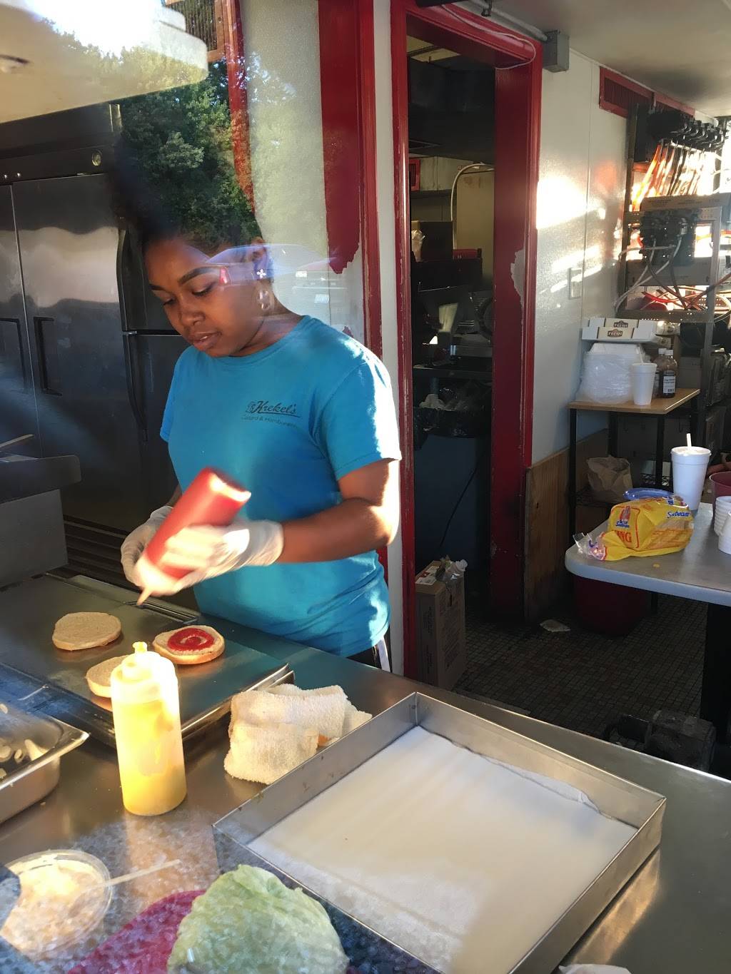 Krekels Custard | meal takeaway | 801 E Wood St, Decatur, IL 62521, USA | 2174291122 OR +1 217-429-1122