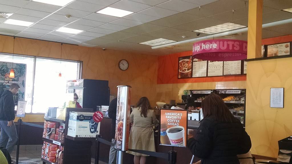 Dunkin | bakery | 811 W Main Rd, Middletown, RI 02842, USA | 4018497505 OR +1 401-849-7505