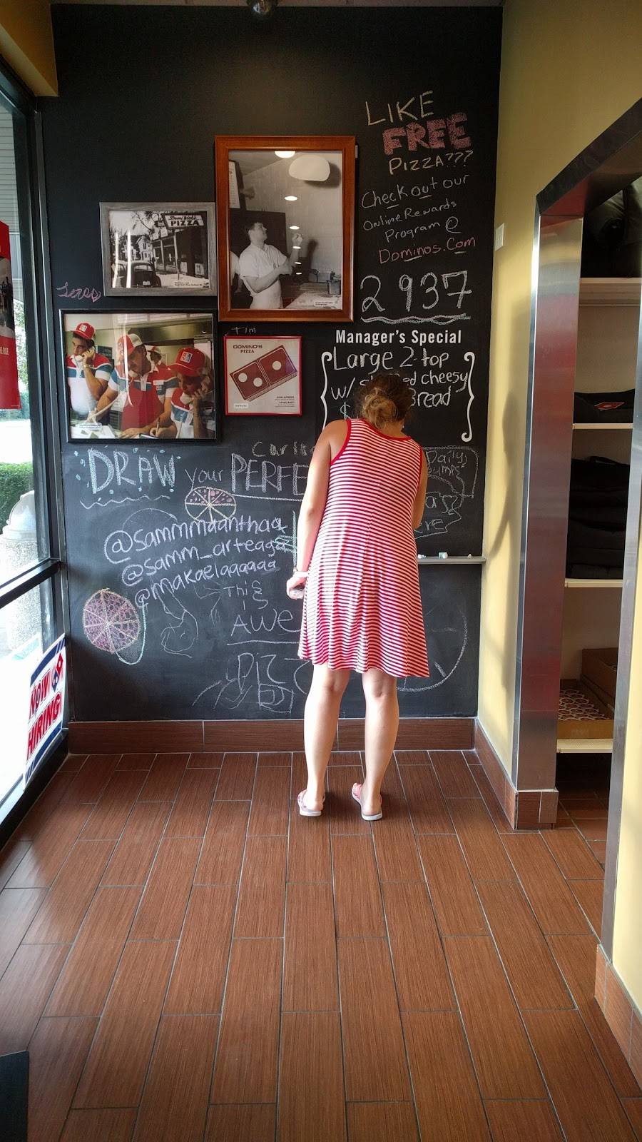 Dominos Pizza | meal delivery | 1148 Douglas Rd, Oswego, IL 60543, USA | 6305547777 OR +1 630-554-7777