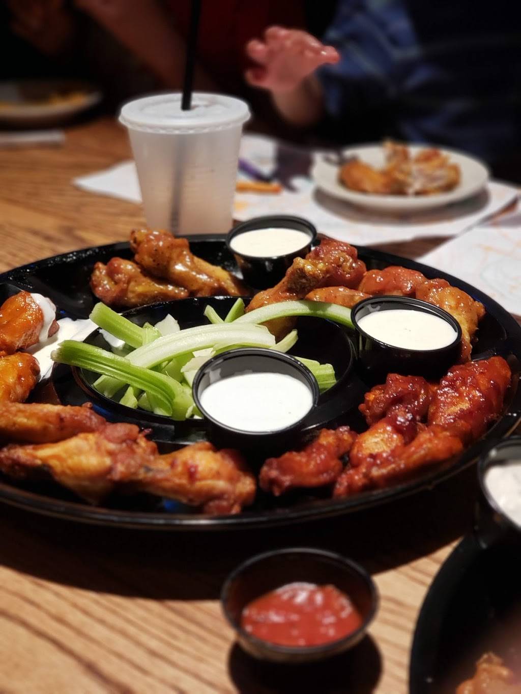 Wild Wing Cafe | cafe | 1188 Fording Island Rd, Bluffton, SC 29910, USA | 8438379453 OR +1 843-837-9453