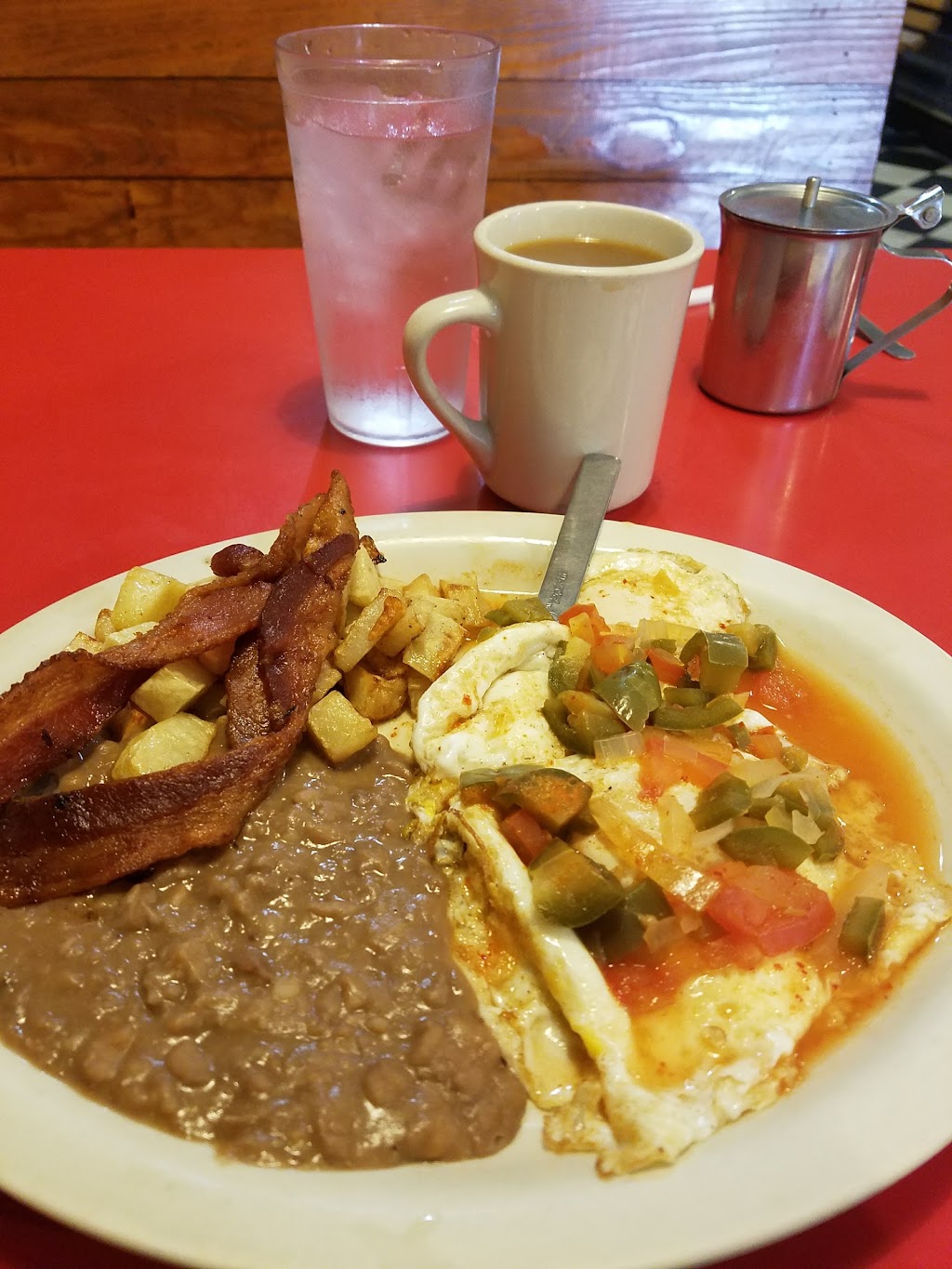 Antojitos Restaurant | restaurant | 357 W Hidalgo Ave, Raymondville, TX 78580, USA | 9566894410 OR +1 956-689-4410