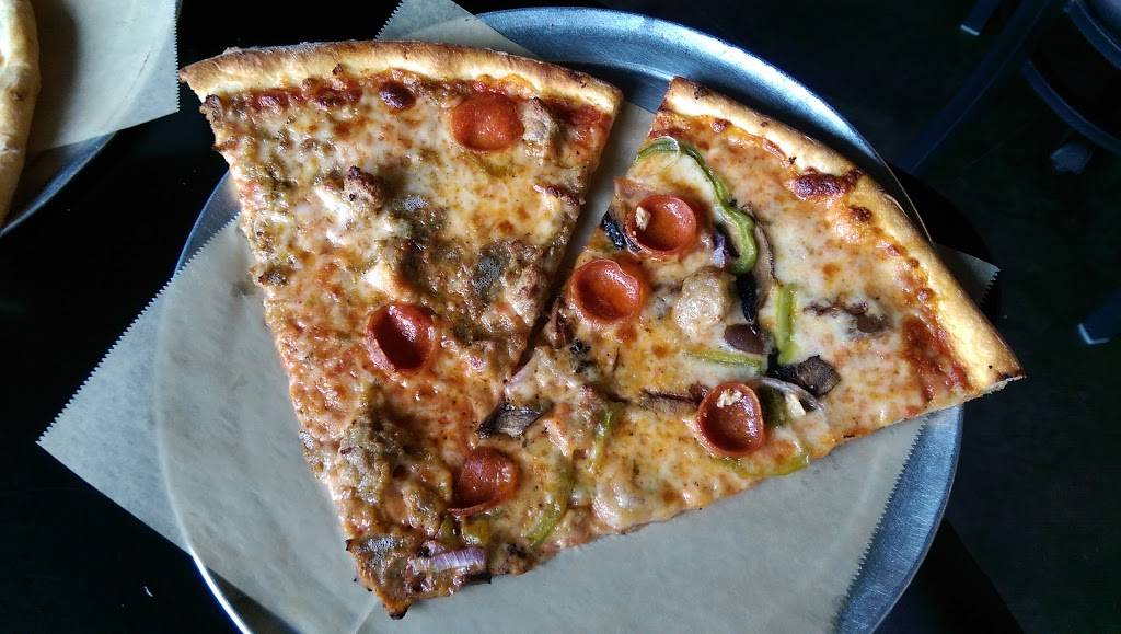 Flippin Pizza | restaurant | 7662 El Camino Real, Carlsbad, CA 92009, USA | 7604367499 OR +1 760-436-7499