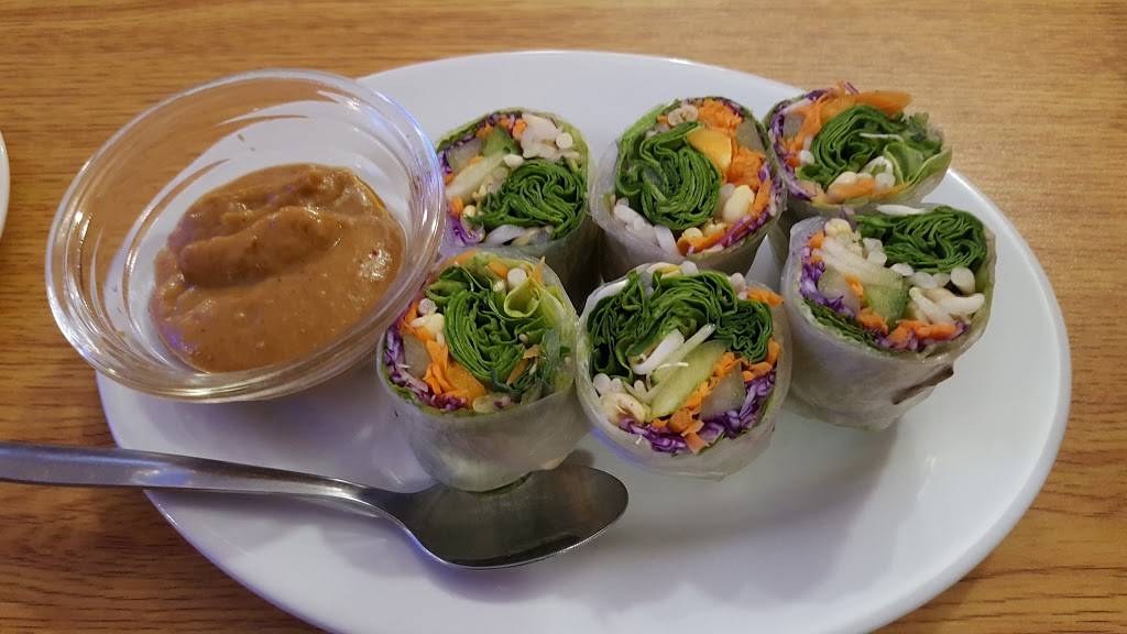 Yummy Thai Restaurant | restaurant | 2823 E State Blvd, Fort Wayne, IN 46805, USA | 2602209166 OR +1 260-220-9166