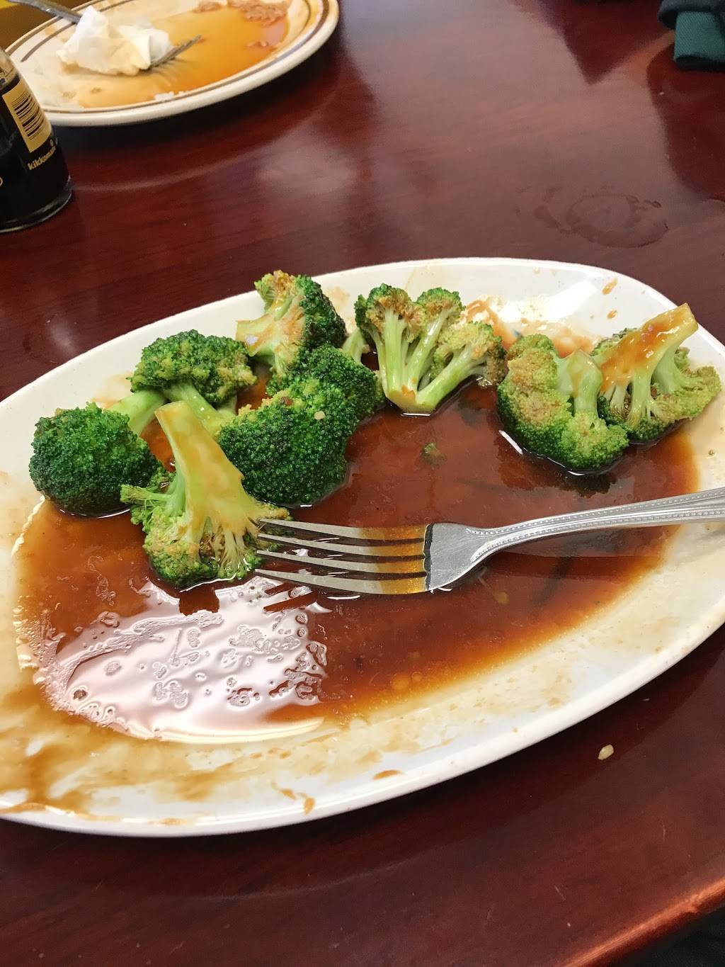 Dragon City | restaurant | 98 E Geneva Square, Lake Geneva, WI 53147, USA | 2622498867 OR +1 262-249-8867