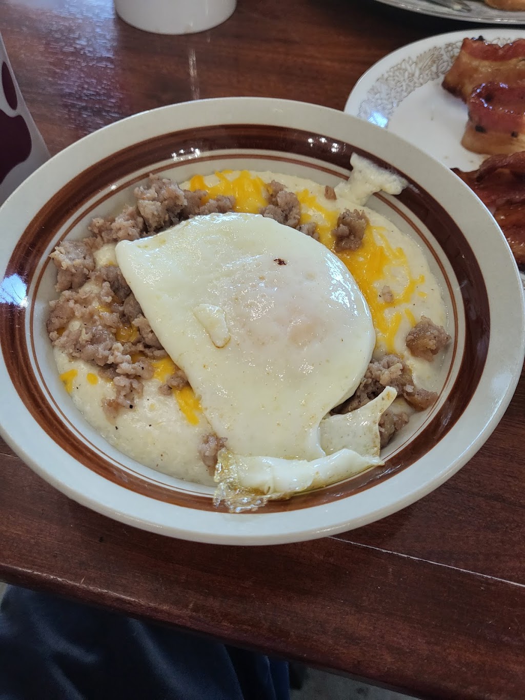 Grits & Some Breakfast Restaurant | restaurant | 437 N Magnolia St, Laurel, MS 39443, USA | 6016820713 OR +1 601-682-0713