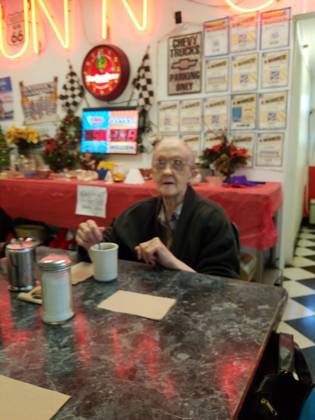BUN N' CONE Restaurant 86 Bridge, Margaretville, NY 12455, USA