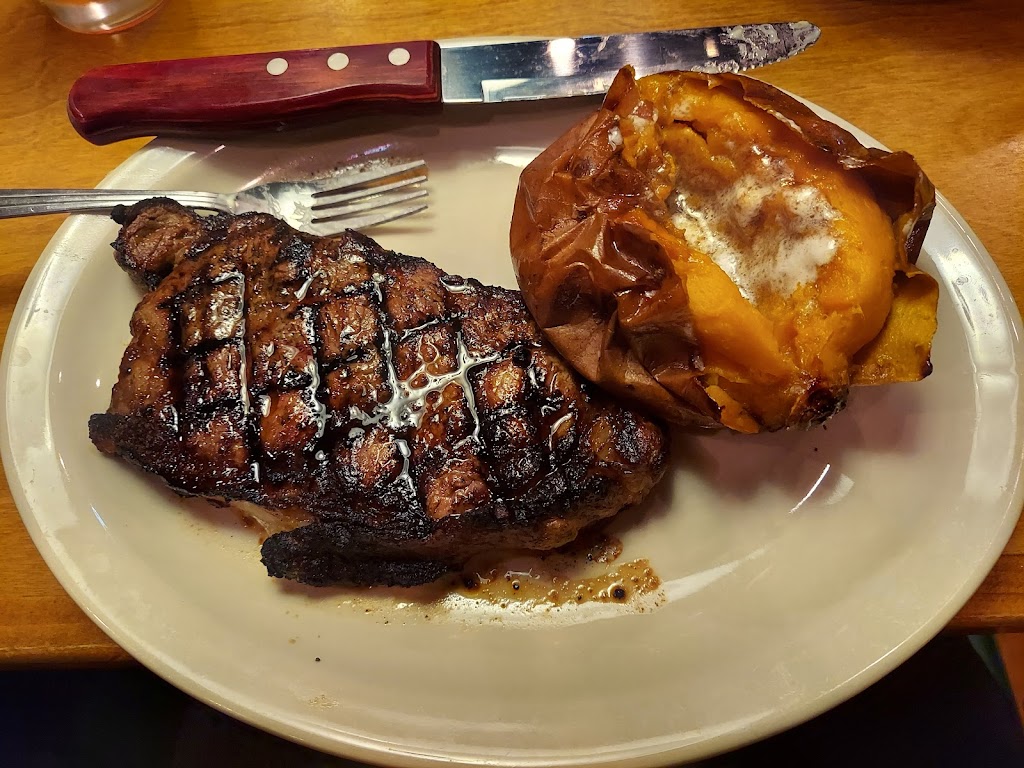 Texas Roadhouse | restaurant | 5120 Broadway St, Quincy, IL 62305, USA | 2172214600 OR +1 217-221-4600
