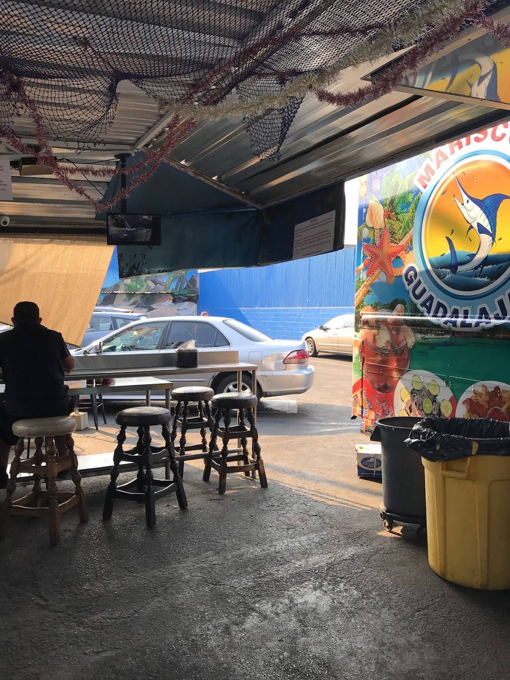 Mariscos Guadalajara | restaurant | Los Angeles, CA 90011, USA | 3235822640 OR +1 323-582-2640