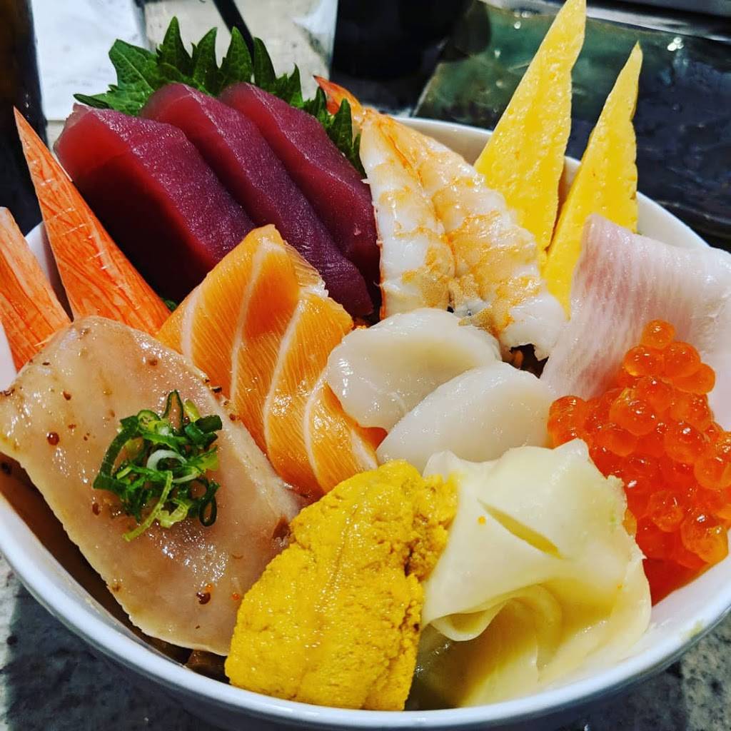 Sushiholic - Restaurant | 3957 E Camelback Rd, Phoenix, AZ 85018, USA