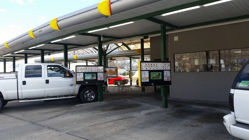 Sonic Drive-In | restaurant | 11555 Kaw Dr, Bonner Springs, KS 66012, USA | 9134414777 OR +1 913-441-4777