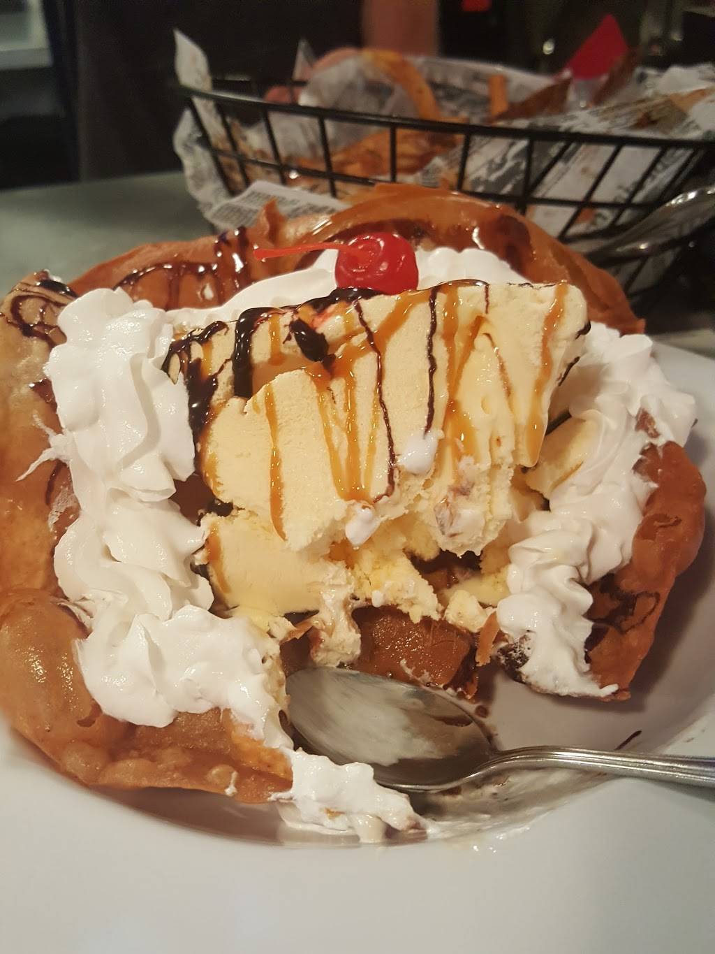 The Atwood Dock Marina & Grill | restaurant | 1601 Magnolia Rd SW, Dellroy, OH 44620, USA | 3307351600 OR +1 330-735-1600