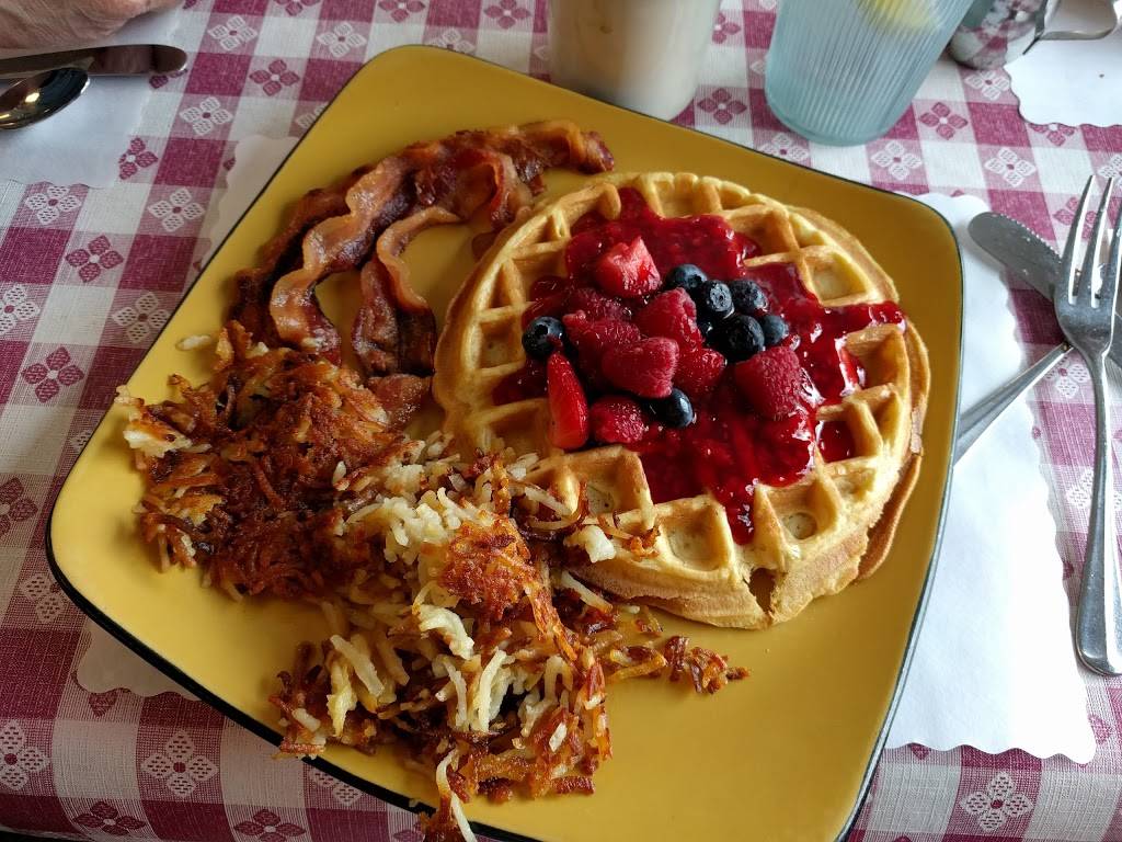Glendas Cafe | cafe | N51W34975 E Wisconsin Ave, Okauchee, WI 53069, USA | 2625676320 OR +1 262-567-6320