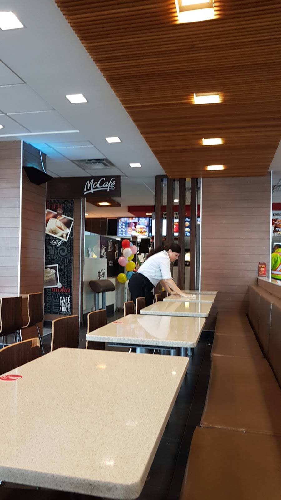 McDonalds | cafe | 321 Boulevard de la Marine, Varennes, QC J3X 1Z4, Canada | 4509290186 OR +1 450-929-0186