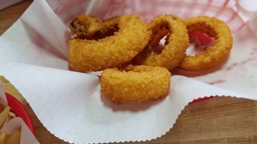 Wings & More | restaurant | 221 W 1st St, Dixon, IL 61021, USA | 8152881780 OR +1 815-288-1780