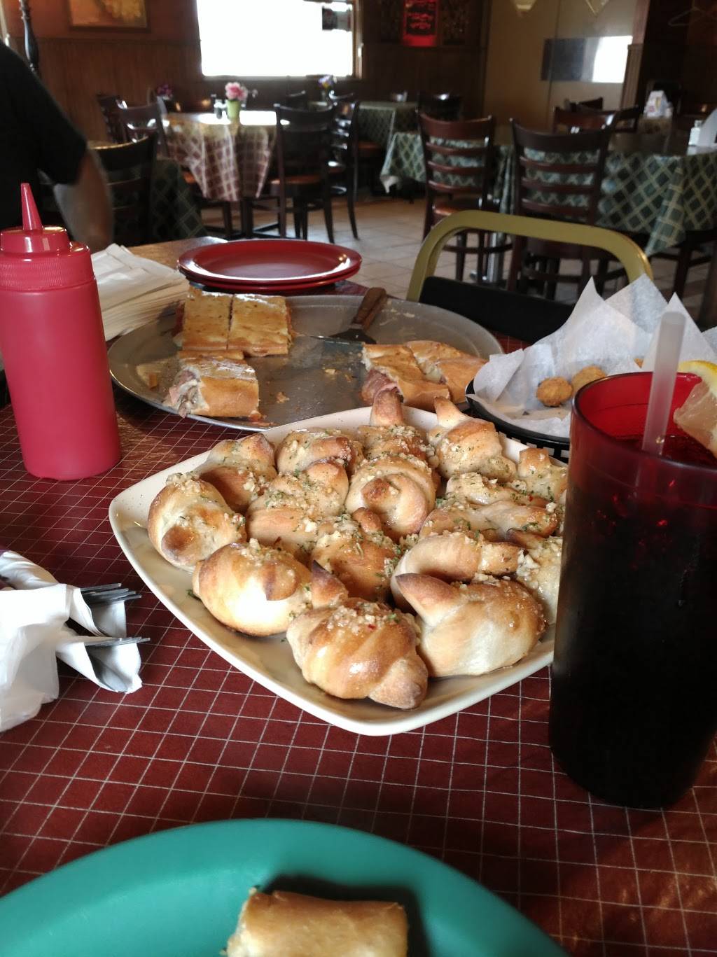 Tonys Family Ristorante And Pizzeria | restaurant | 460 W Penn Ave, Robesonia, PA 19551, USA | 6106935720 OR +1 610-693-5720