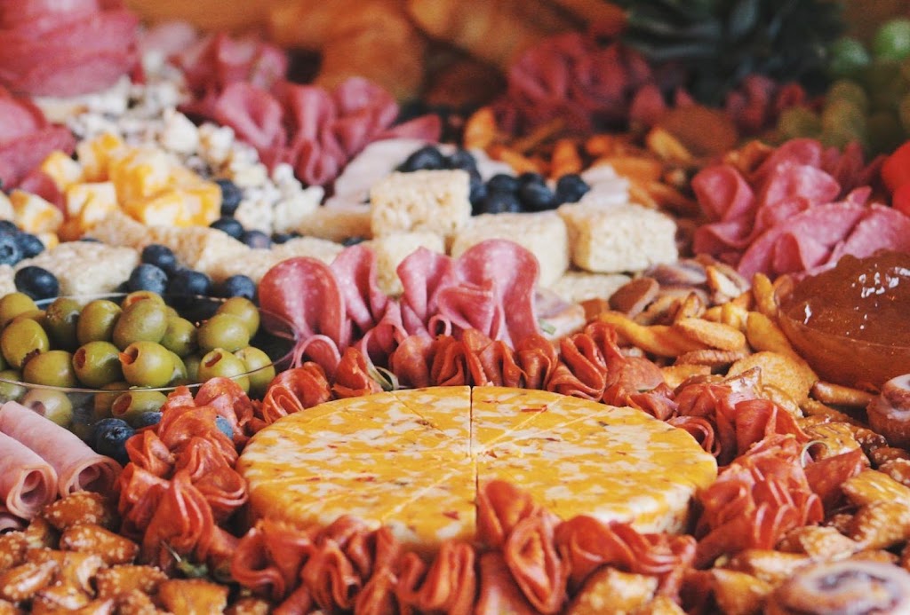Cutting Edge Catering & Eatery | restaurant | 1308 Walnut St, Murphysboro, IL 62966, USA | 6183008447 OR +1 618-300-8447