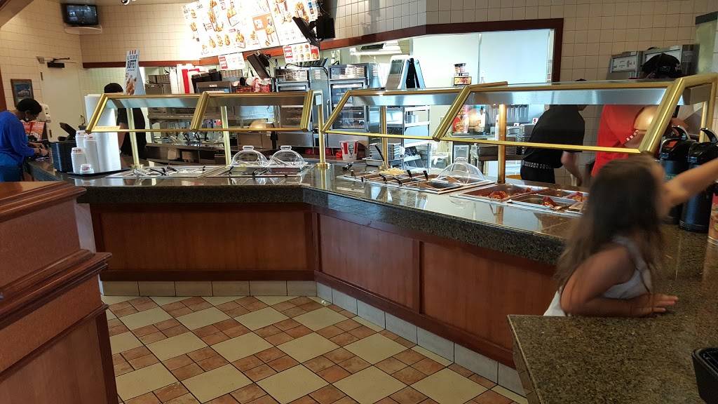 KFC | restaurant | 595 E Dupont Rd, Fort Wayne, IN 46825, USA | 2604978228 OR +1 260-497-8228