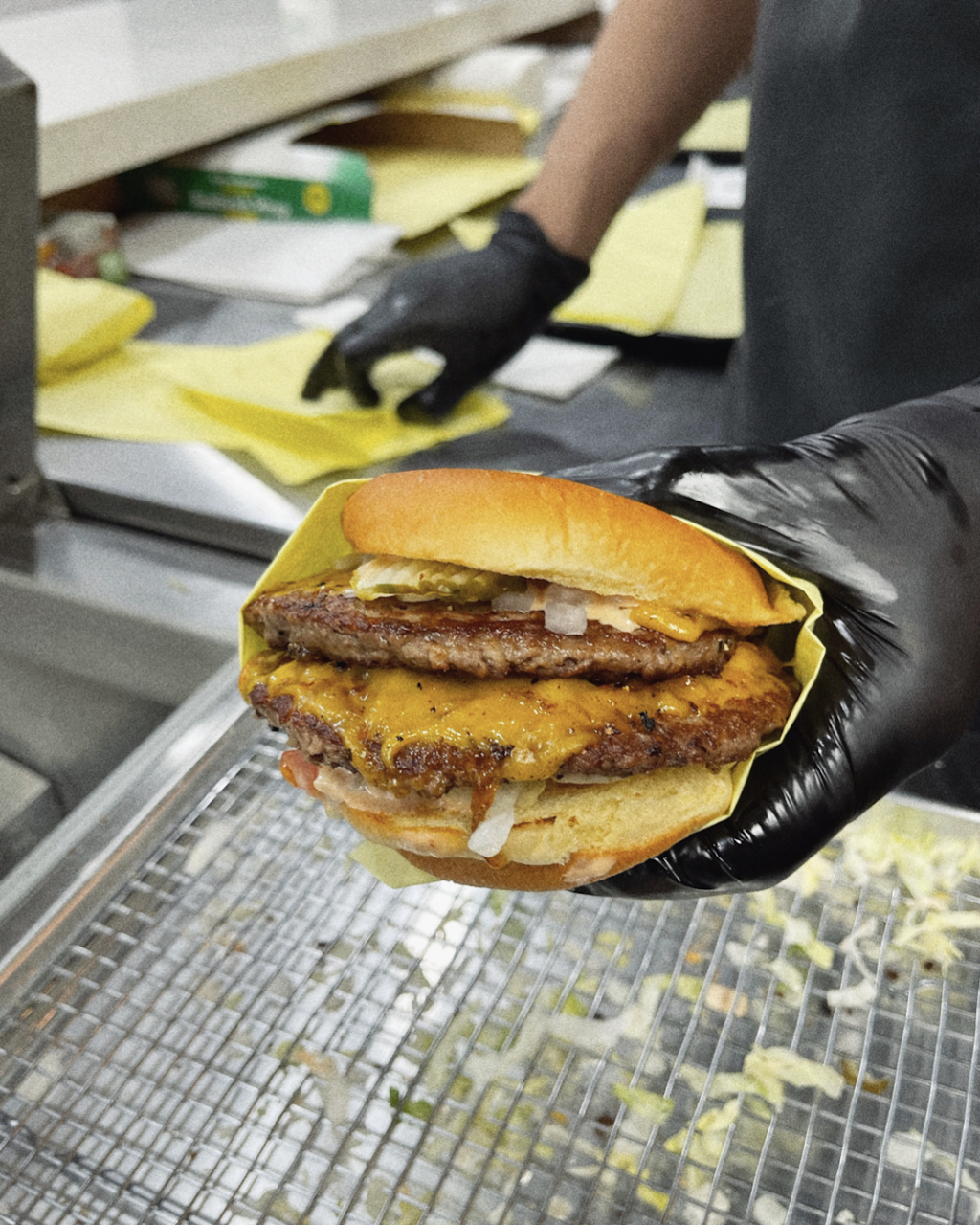 Pretty Good Burger | restaurant | 439 W Main St, Merced, CA 95340, USA | 2096265088 OR +1 209-626-5088