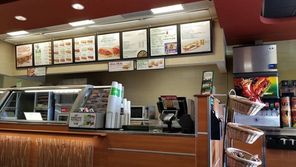 Subway Restaurants | 8672 Lindley Ave, Northridge, CA 91325, USA