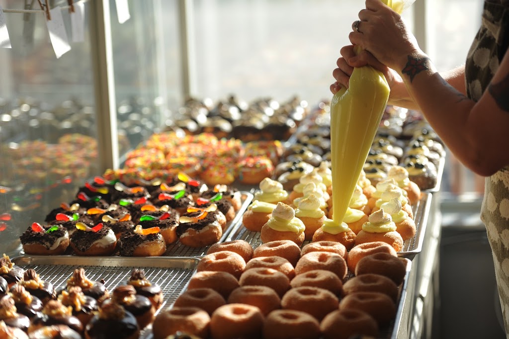 Swillerbees Craft Donuts & Coffee in Flagler Beach | cafe | 201 N 2nd St, Flagler Beach, FL 32136, USA | 3866934797 OR +1 386-693-4797