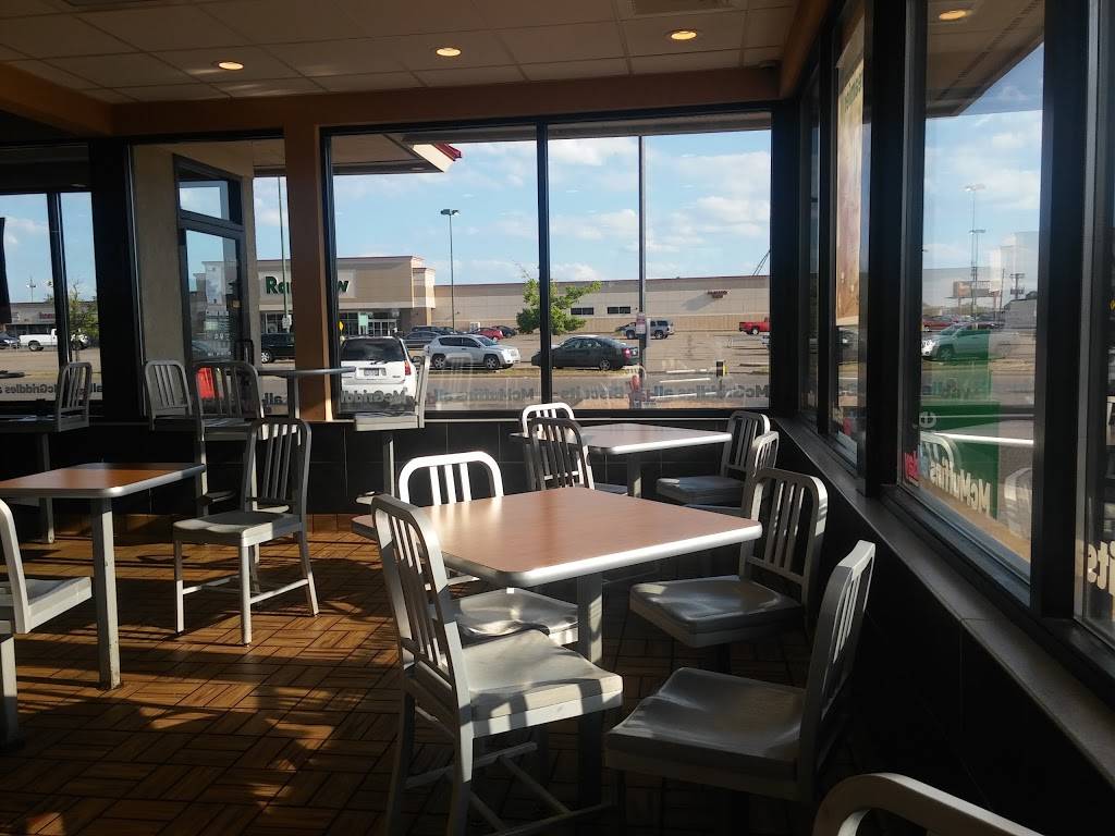 McDonald's Cafe 1570 W, University Ave W, St Paul, MN