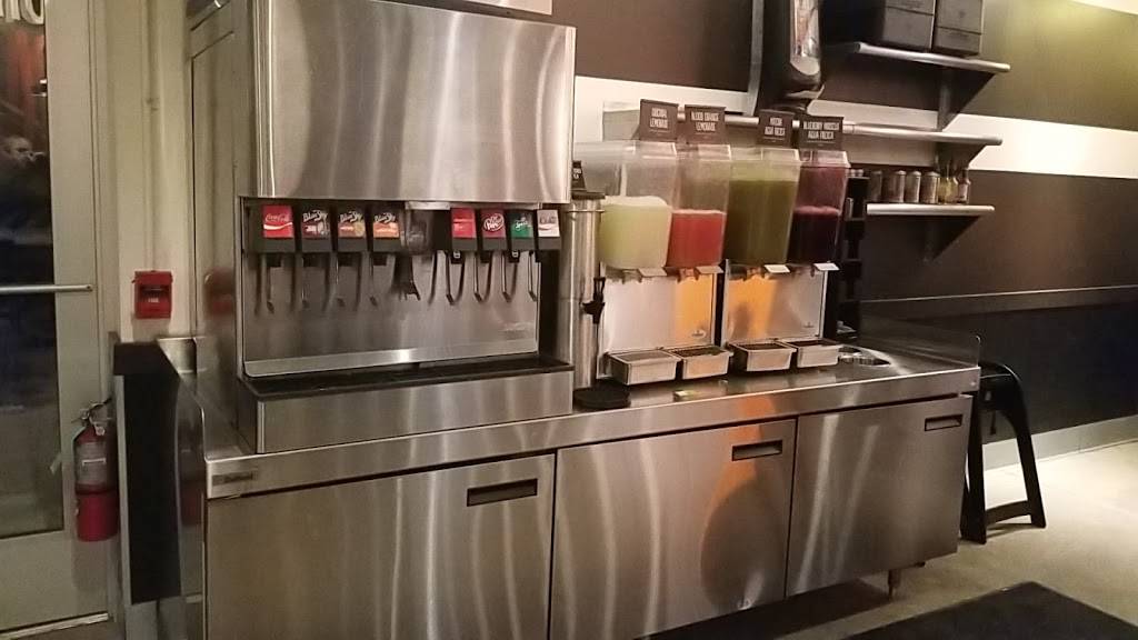 Blaze Pizza | meal takeaway | 3129 Fairlane Drive, Allen Park, MI 48101, USA | 3132096677 OR +1 313-209-6677