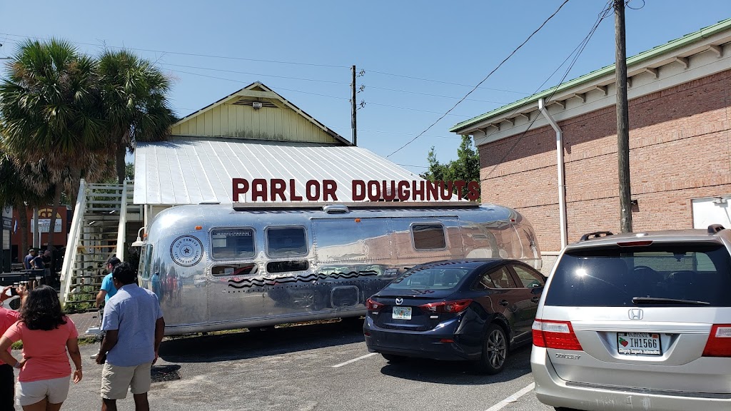 Parlor Doughnuts | bakery | 191 Miracle Strip Pkwy SE, Fort Walton Beach, FL 32548, USA | 8503743776 OR +1 850-374-3776