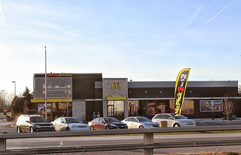 McDonalds | cafe | 3940 E State St, Fort Wayne, IN 46805, USA | 2604821761 OR +1 260-482-1761