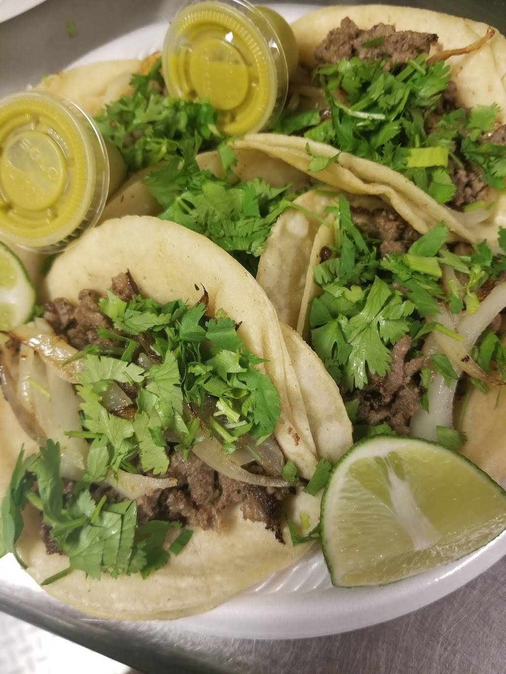 Hectors Mexican Food | restaurant | 3121 E Hillsborough Ave, Tampa, FL 33610, USA | 8132343646 OR +1 813-234-3646