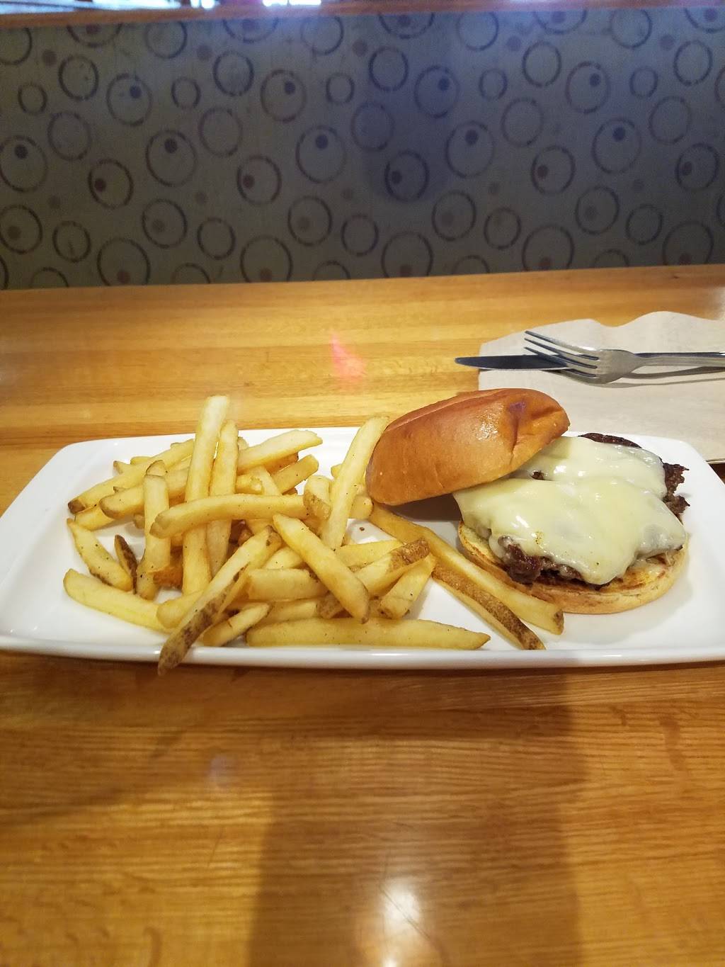 Applebees Grill + Bar | restaurant | 555 S Trooper Rd, Norristown, PA 19403, USA | 6106318184 OR +1 610-631-8184