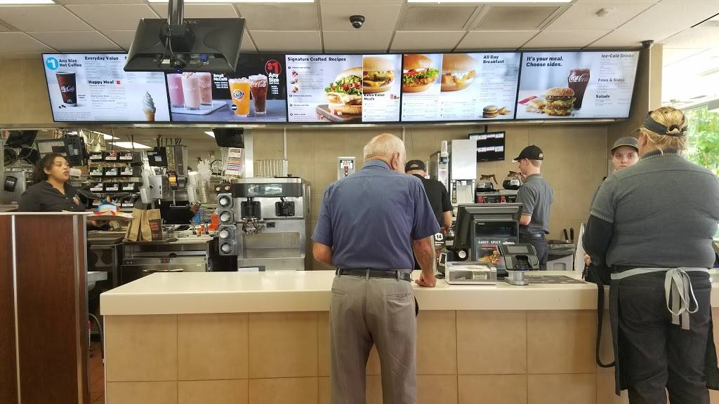 McDonald's | 6042 Gall Blvd, Zephyrhills, FL 33541, USA