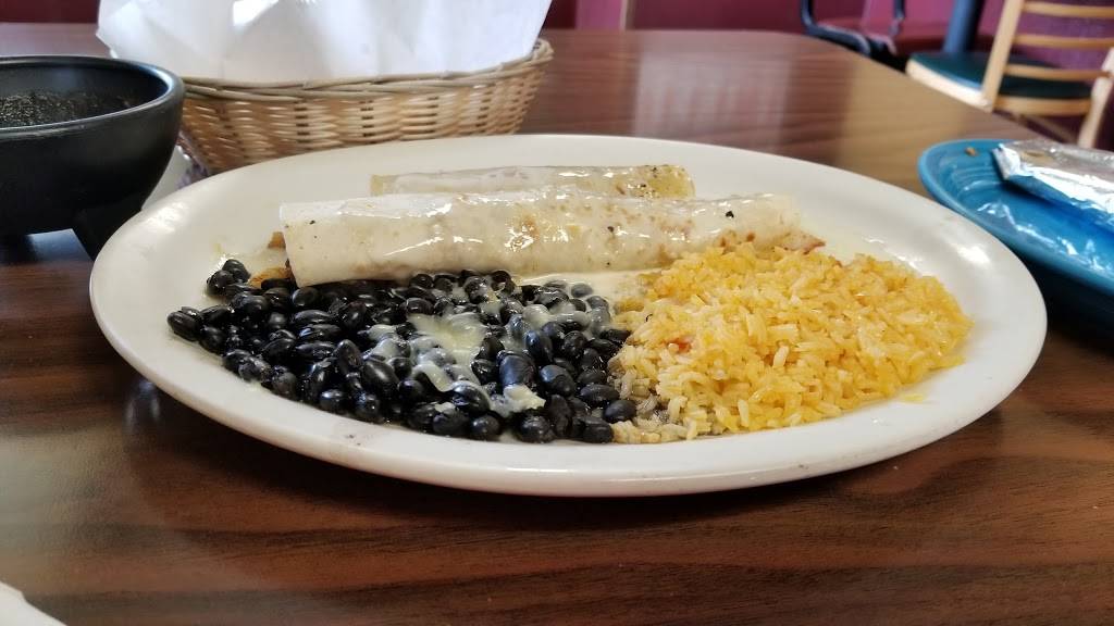 El Toro Mexican Restaurant | restaurant | 602 E Springfield Rd, Arcola, IL 61910, USA | 2172683292 OR +1 217-268-3292