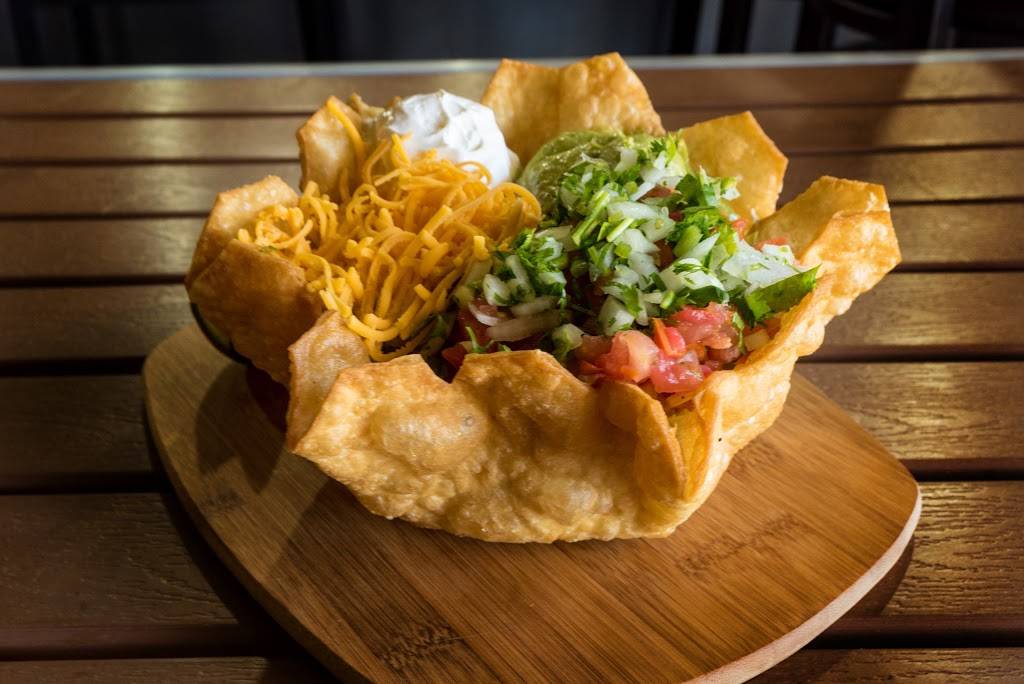 Primos Mexican Food | restaurant | 26825 Newport Rd, Menifee, CA 92584, USA | 9512447746 OR +1 951-244-7746