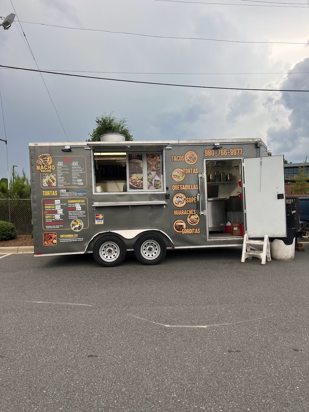 Nacho Tacos | restaurant | 217 Iverson Way, Charlotte, NC 28203, USA | 9807669977 OR +1 980-766-9977