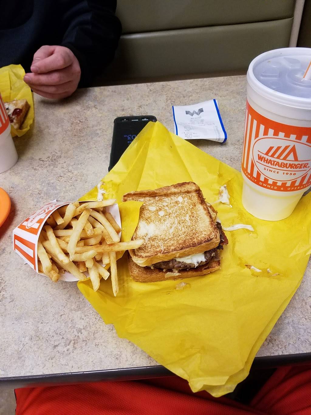Whataburger | restaurant | 229 19th St, Hondo, TX 78861, USA | 8304262247 OR +1 830-426-2247