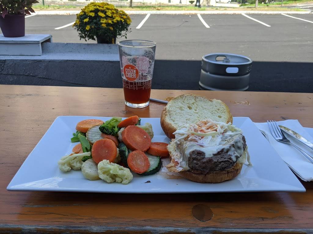 Growlers Beer Bistro | meal delivery | 25 Main St, Tuckahoe, NY 10707, USA | 9147930608 OR +1 914-793-0608