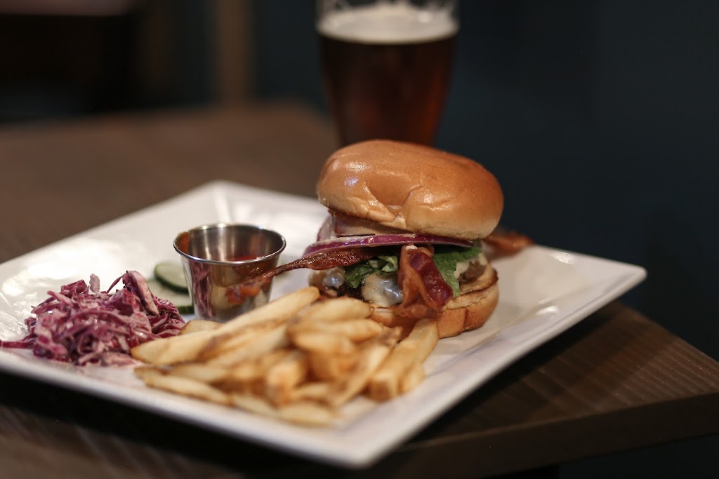 Three Toms’ Tavern | restaurant | 112 N Broad St, Thomasville, GA 31792, USA | 2292368667 OR +1 229-236-8667