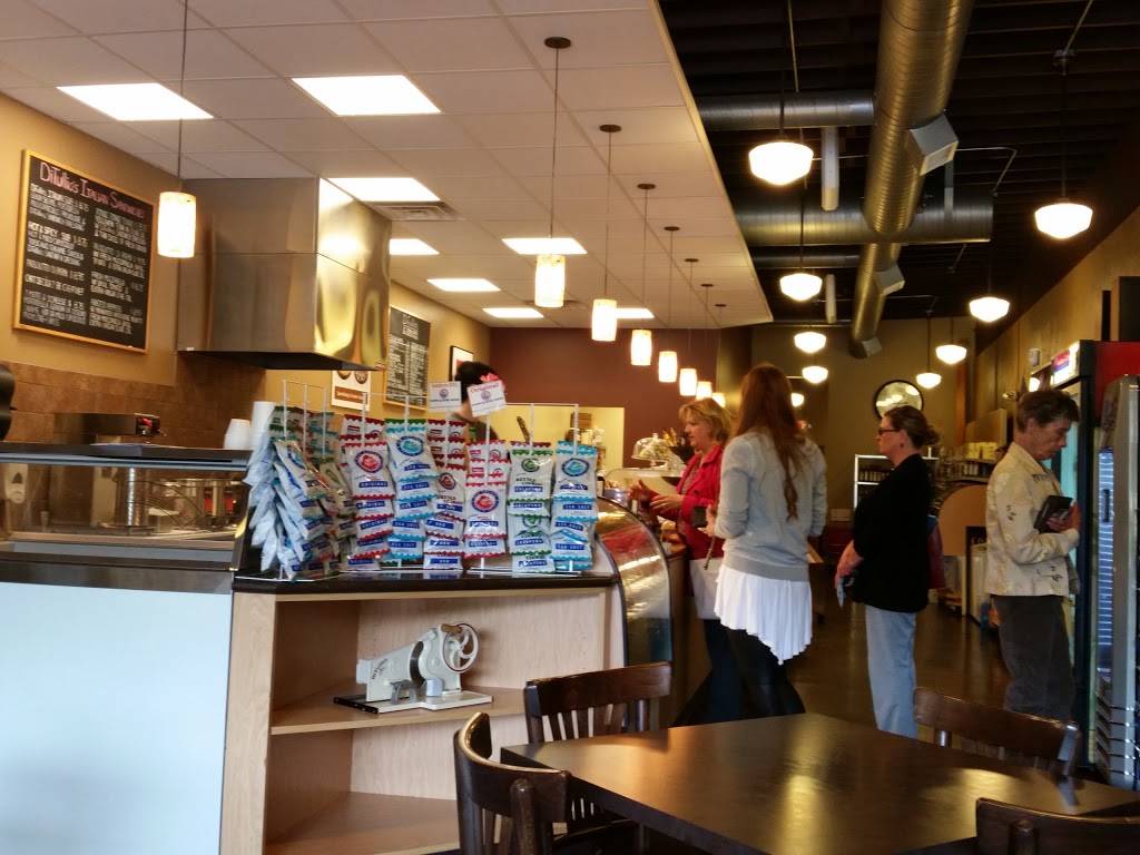 Ditullios Italian Market Cafe | cafe | 2207 E State St, Rockford, IL 61104, USA | 8153992080 OR +1 815-399-2080